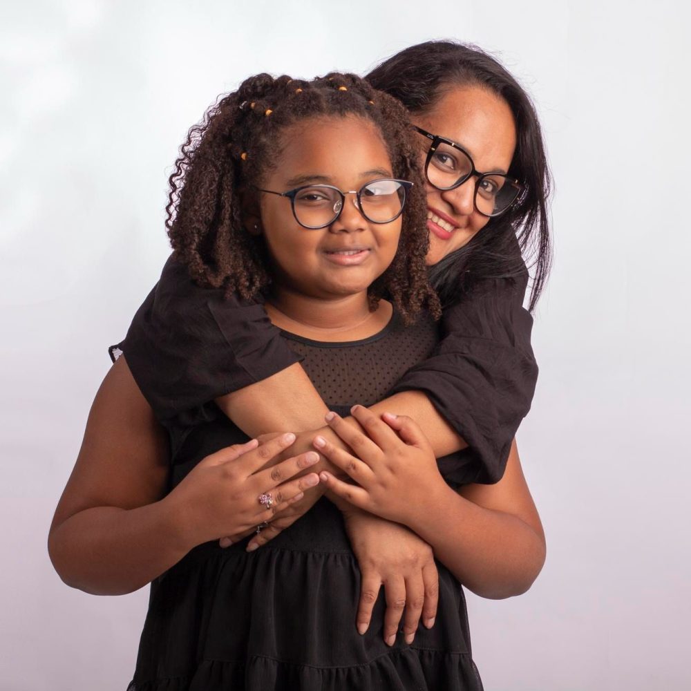 black-mother-daughter-with-afro-hair-studio-photo-with-white-background-cropping